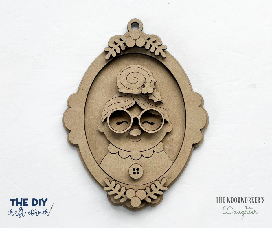 DIY Christmas Frame Ornaments – Wood Cuts